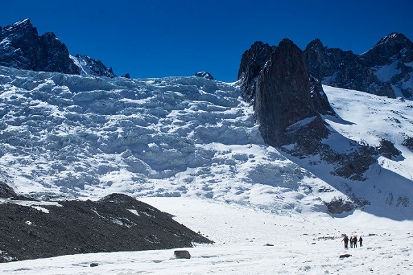 Vista al glaciar Manque, al costado norte del glaciar universidad